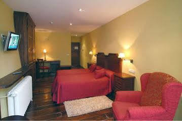 Hostal Santo Grial Santiago de Compostela Exterior foto